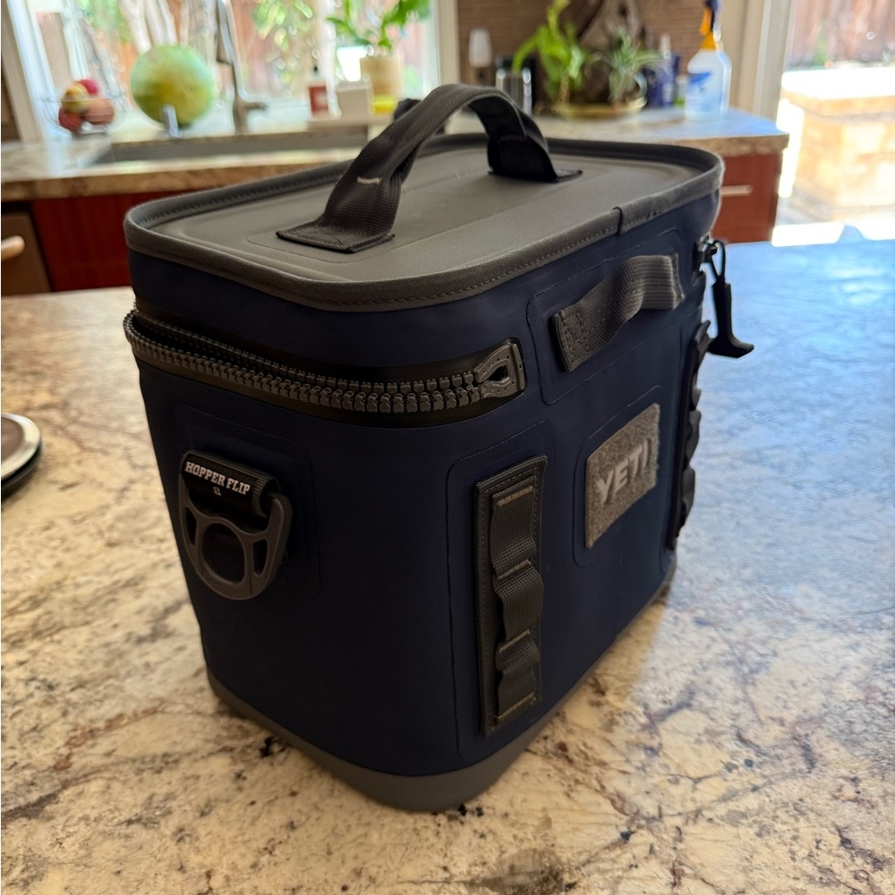 Yeti Hopper Flip Cooler